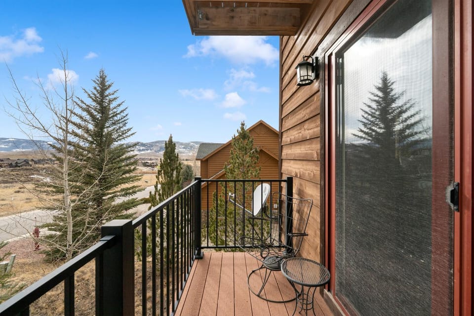 Day, Natural landscape, Balcony/Terrace, Mountain view