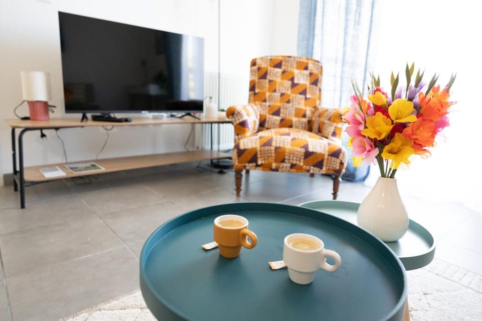 Communal lounge/ TV room