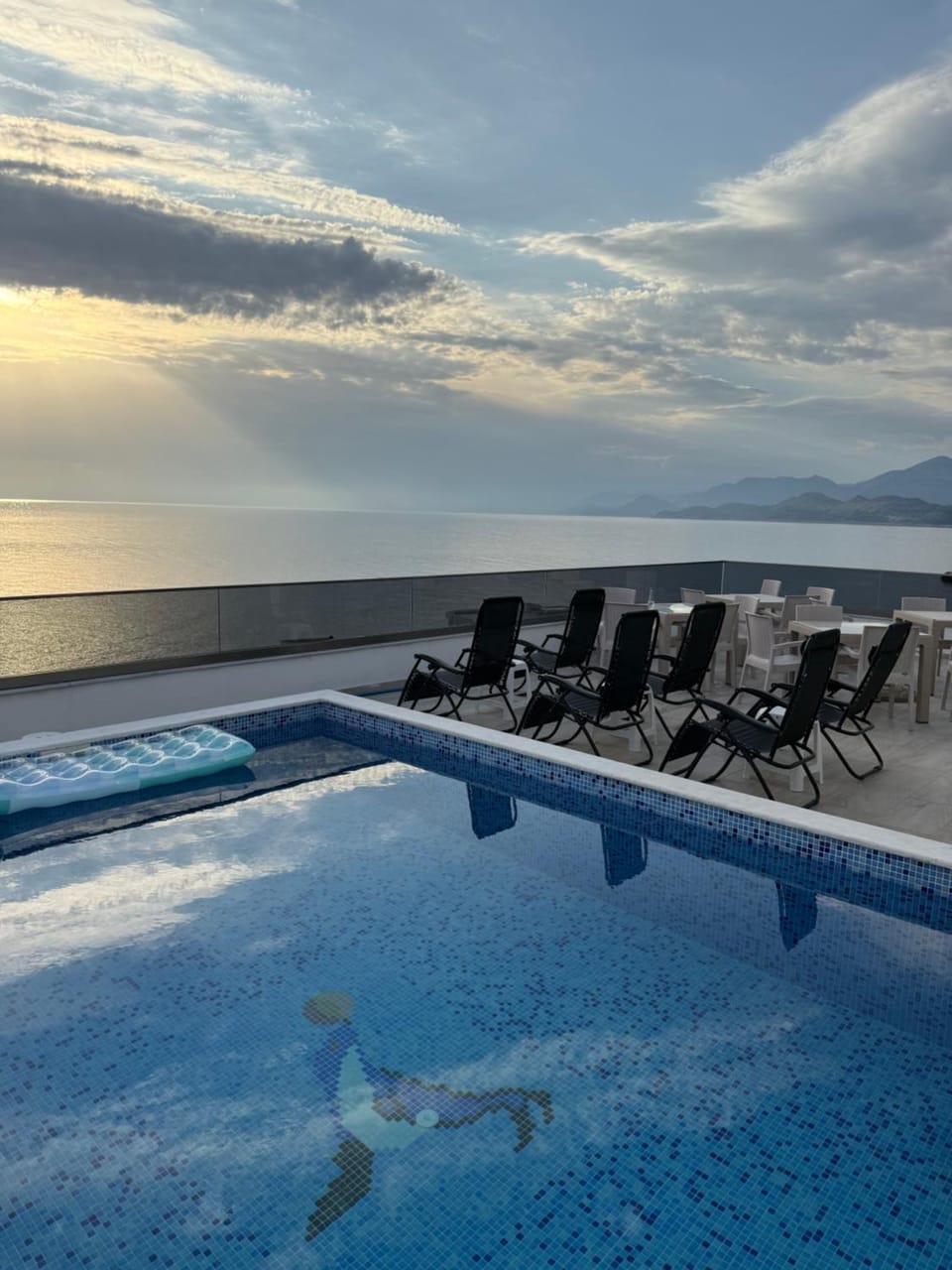 Pool view, Sea view, Swimming pool, sunbed