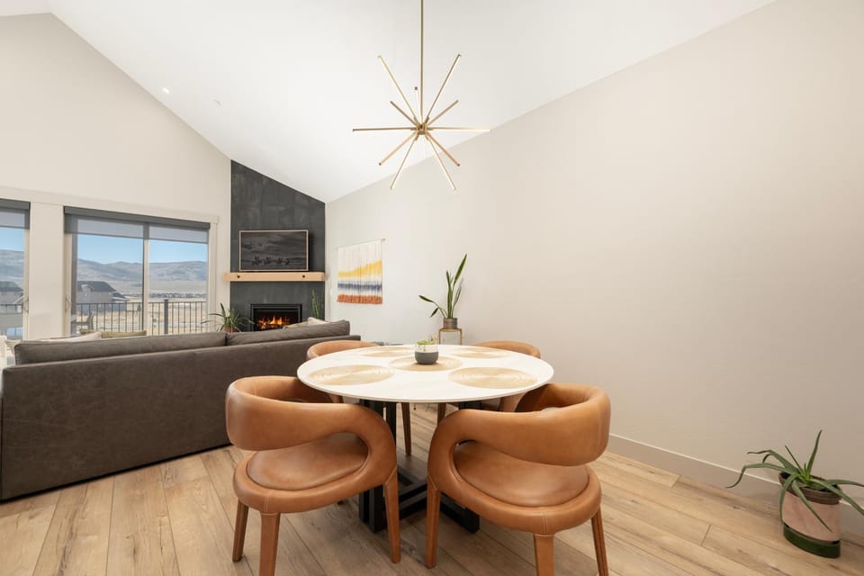 Living room, Dining area, fireplace, furniture
