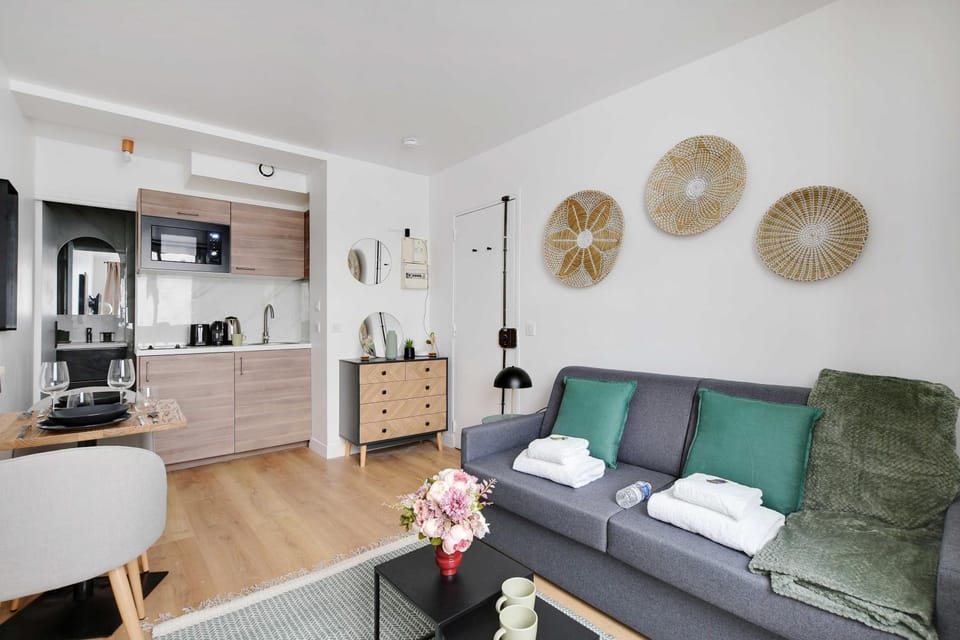 Kitchen or kitchenette, Living room