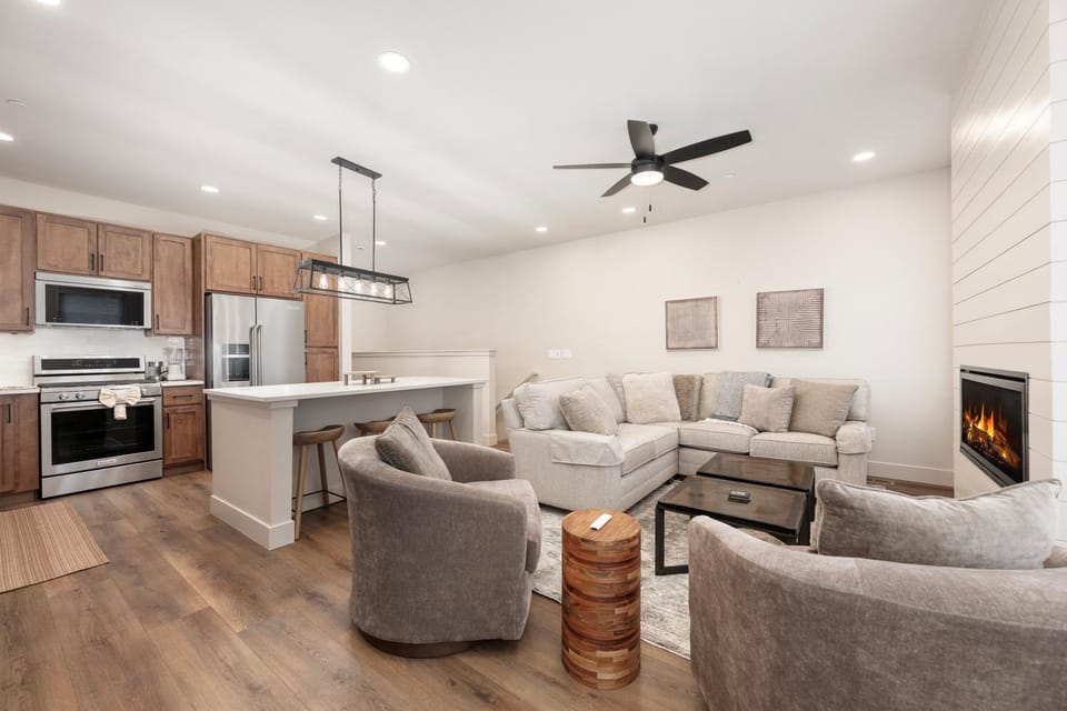 Kitchen or kitchenette, Living room, Seating area, fireplace, furniture