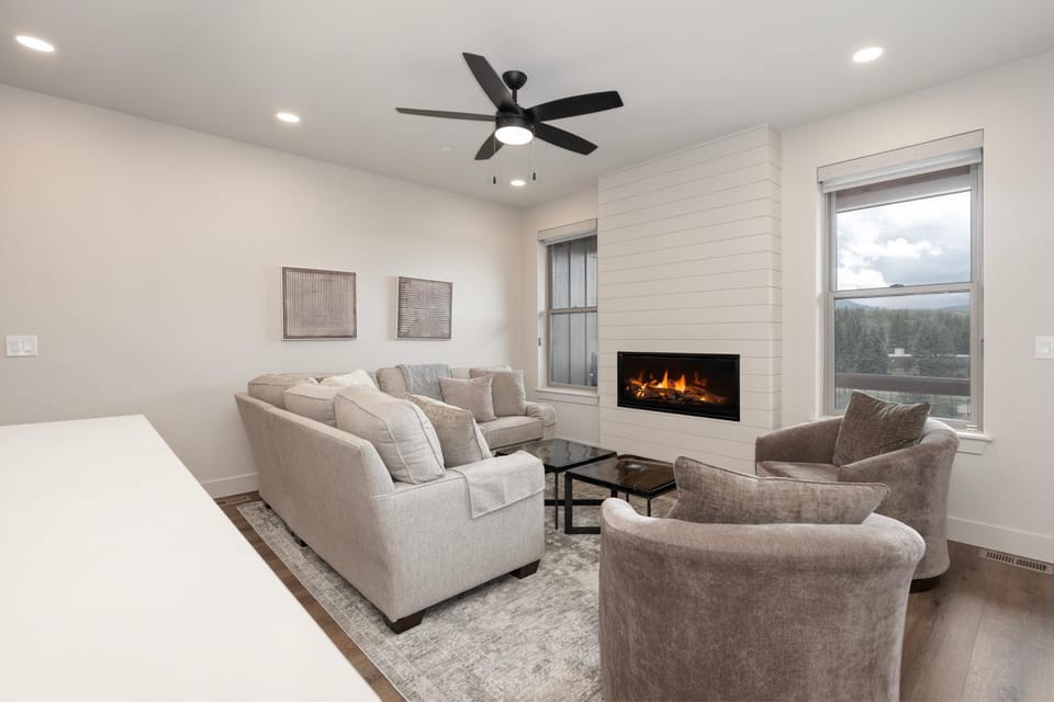 Living room, Seating area, fireplace, furniture