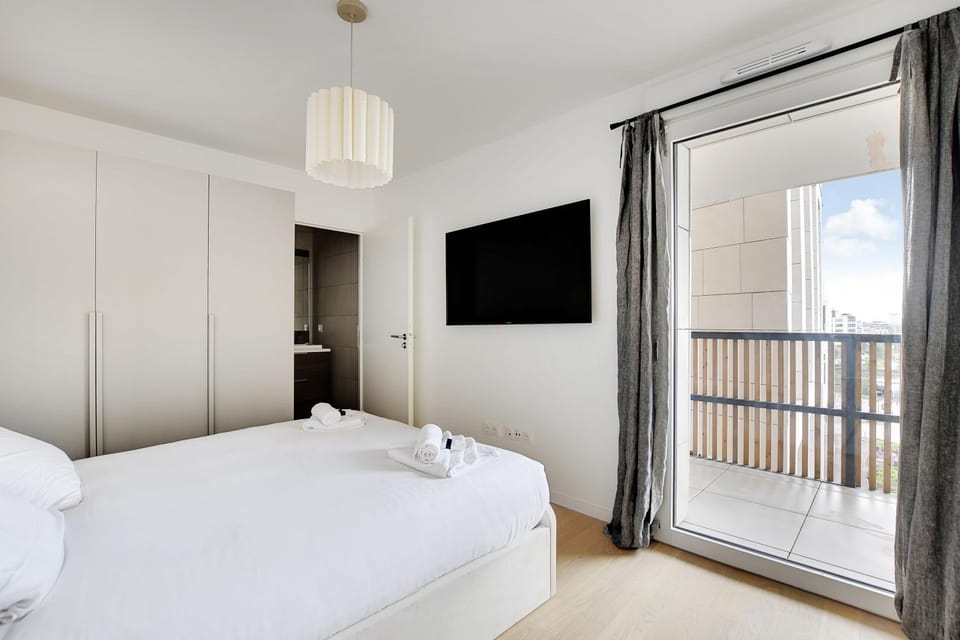 TV and multimedia, Bedroom, wardrobe