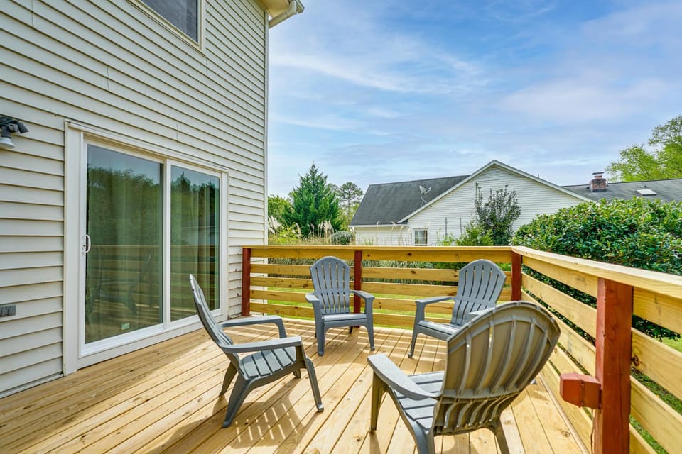 Quiet Family Home w/ Yard! 9 Mi to Dtwn Greenville House in South Carolina