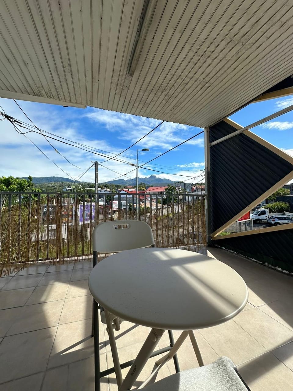 View (from property/room), Balcony/Terrace, Dining area
