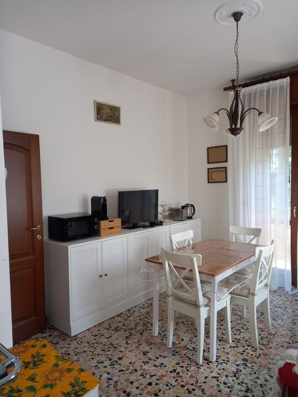 Communal lounge/ TV room