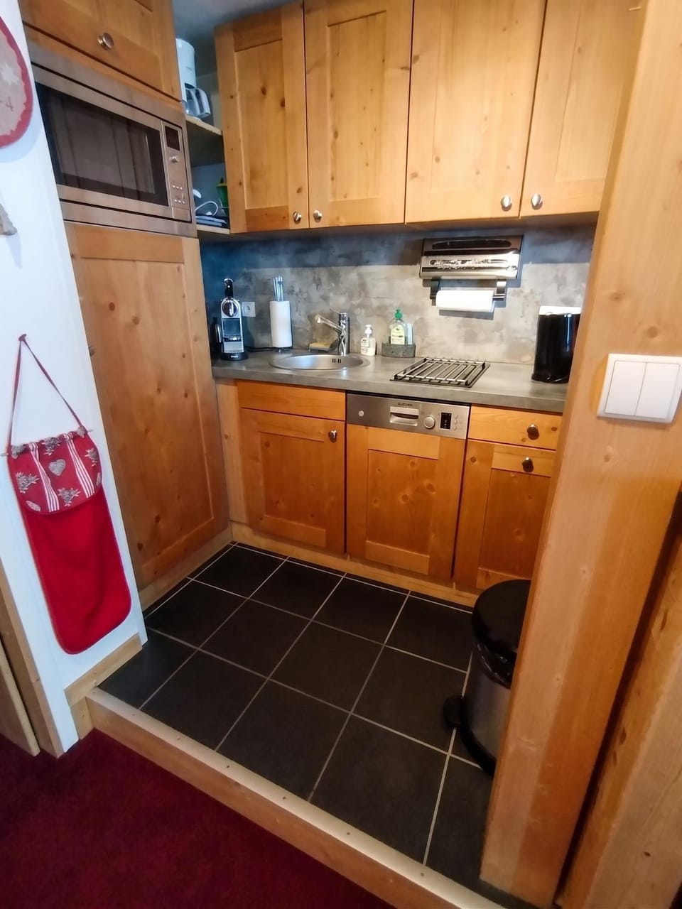 Kitchen or kitchenette