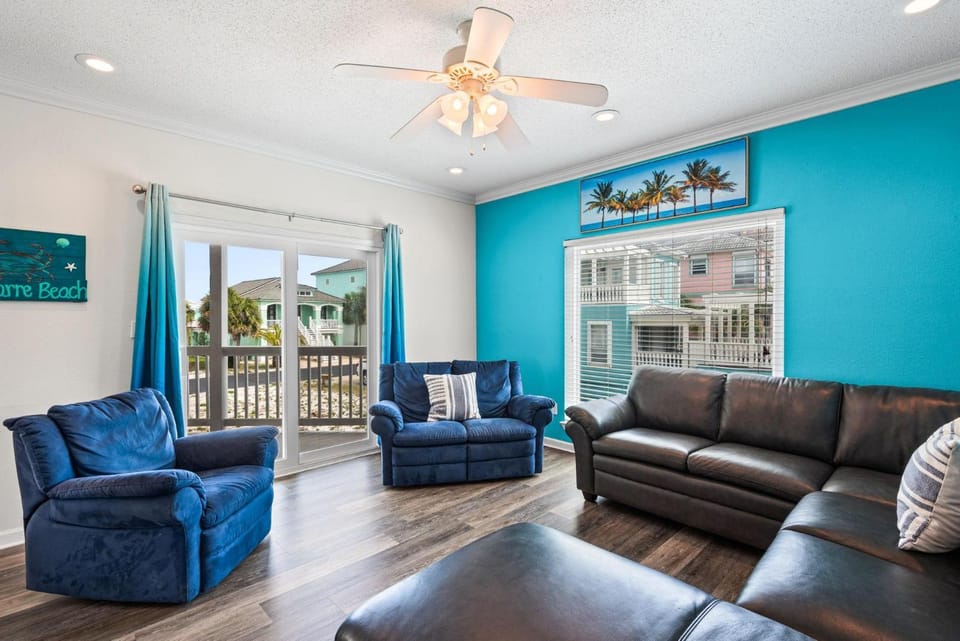 The Salty Pelican House in Pensacola Beach