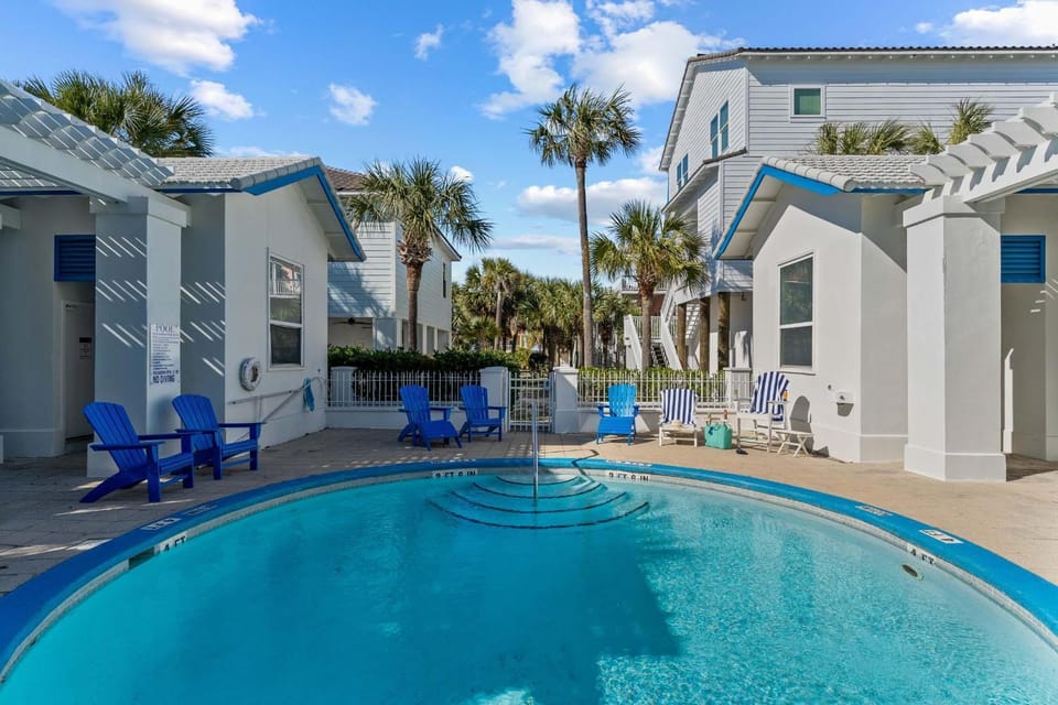The Salty Pelican House in Pensacola Beach