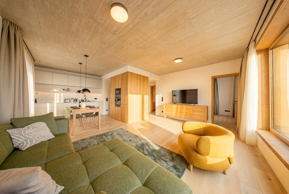 TV and multimedia, Kitchen or kitchenette, Living room, Photo of the whole room, Seating area, Dining area, kitchen