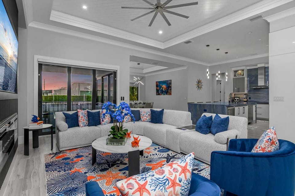 TV and multimedia, Living room, Seating area