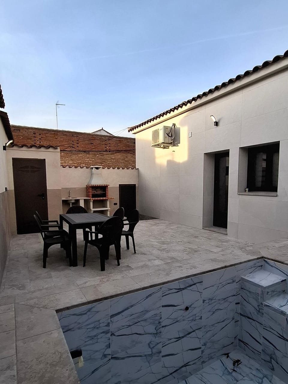Property building, Living room