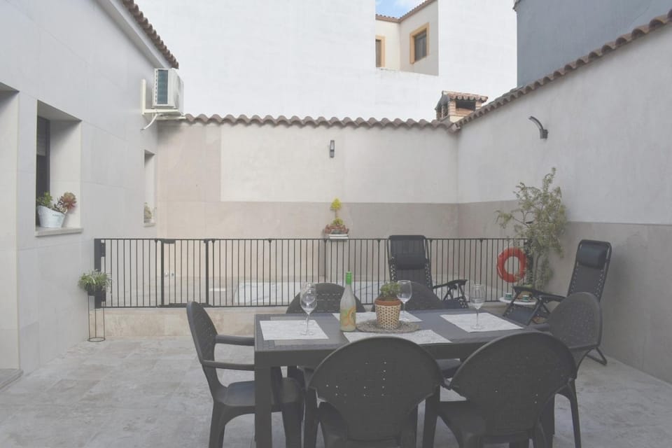 La Jara Rosa House in Castile-La Mancha