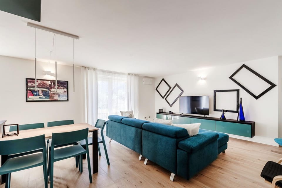 Panorama Pool House Apartment in Bellagio