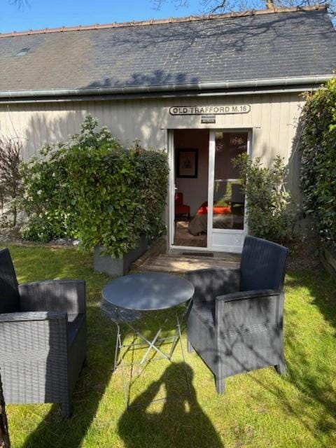 Les Mûres Bed and Breakfast in Dinard