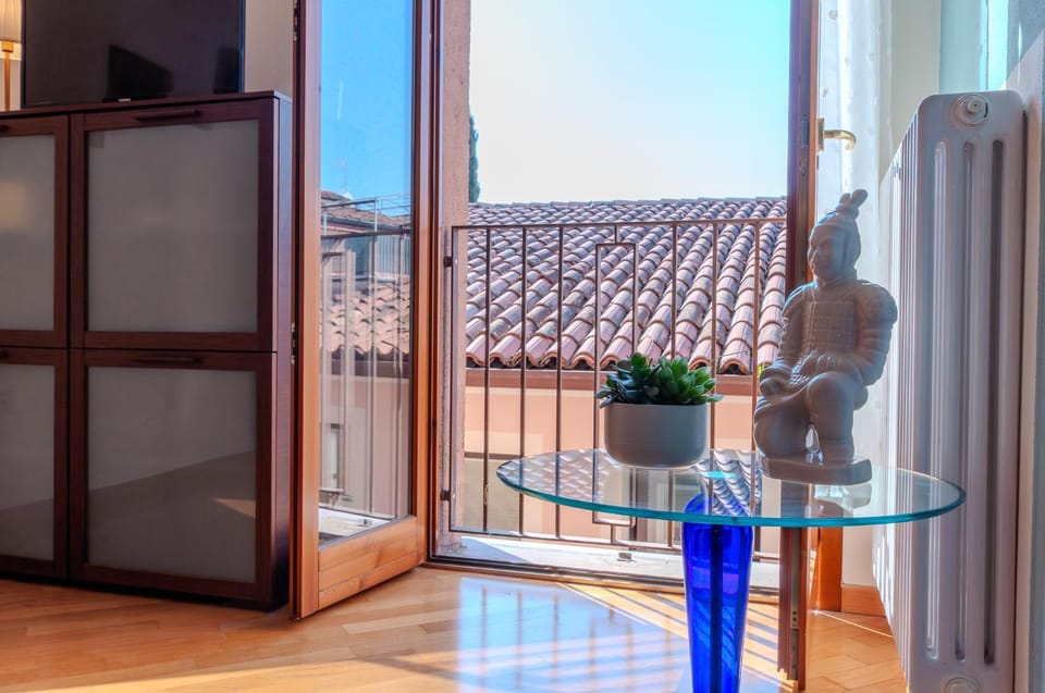 Living room, Decorative detail