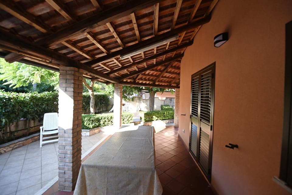 Balcony/Terrace, furniture