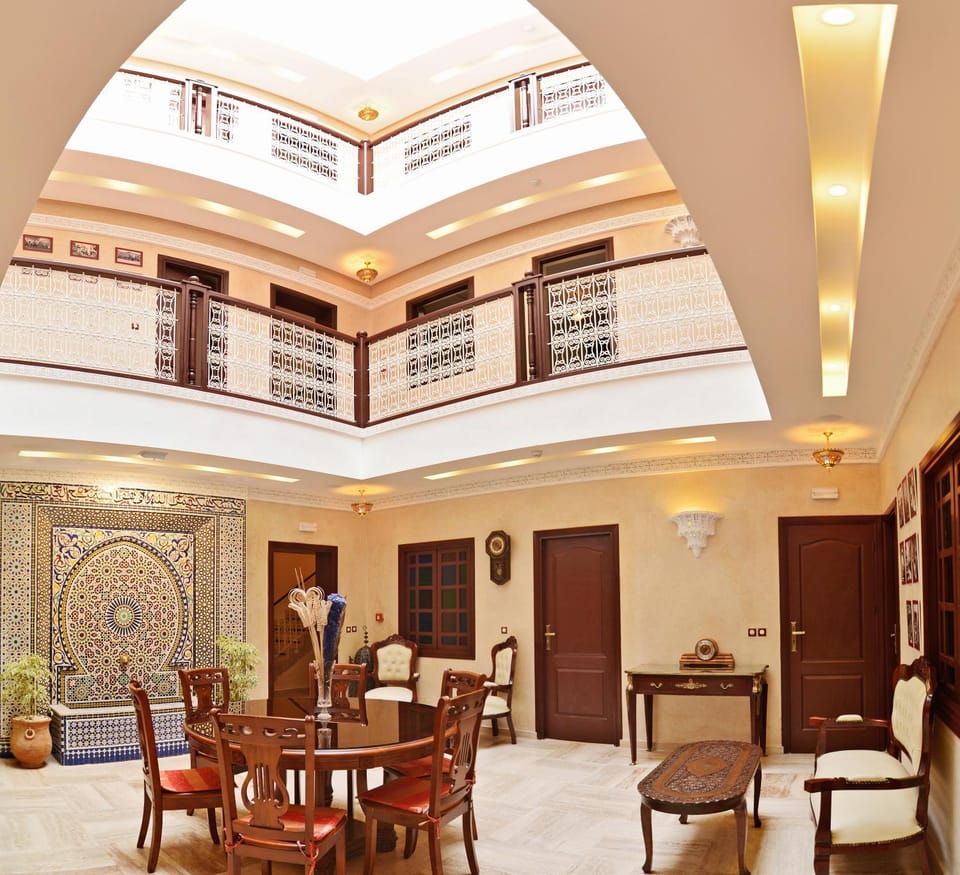 Decorative detail, Dining area