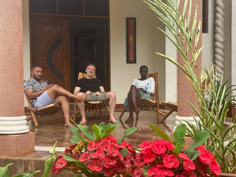 Kilimanjaro Pazuri, a boutique African Villa Bed and Breakfast in Kenya