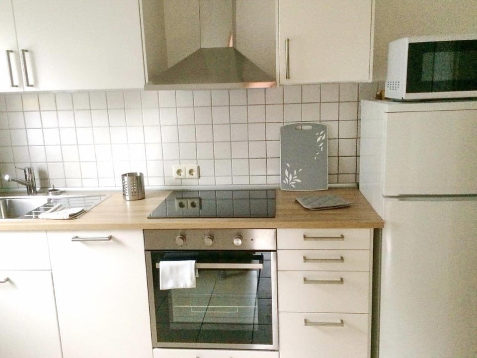 Kitchen or kitchenette, kitchen