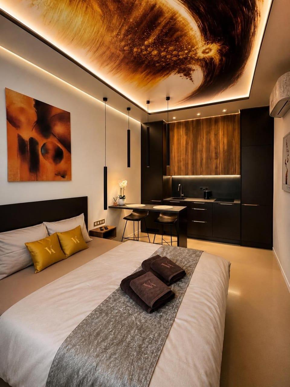 Bed, Photo of the whole room