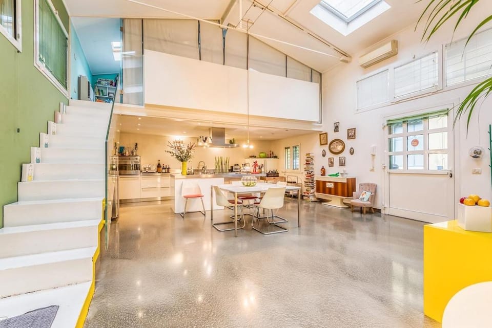 Stunning loft with private court - Navigli district Apartment in Milan