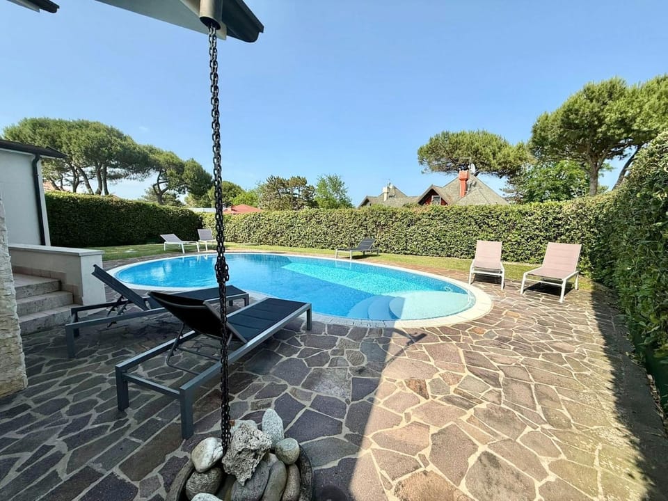 Pool view, Swimming pool, furniture, sunbed