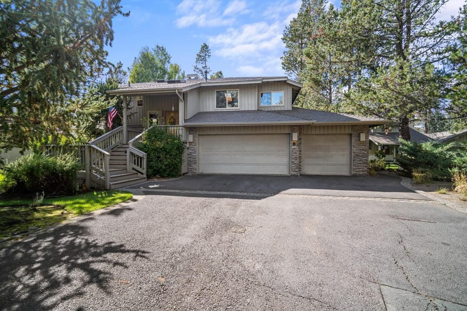 8 Shagbark Lane House in Sunriver