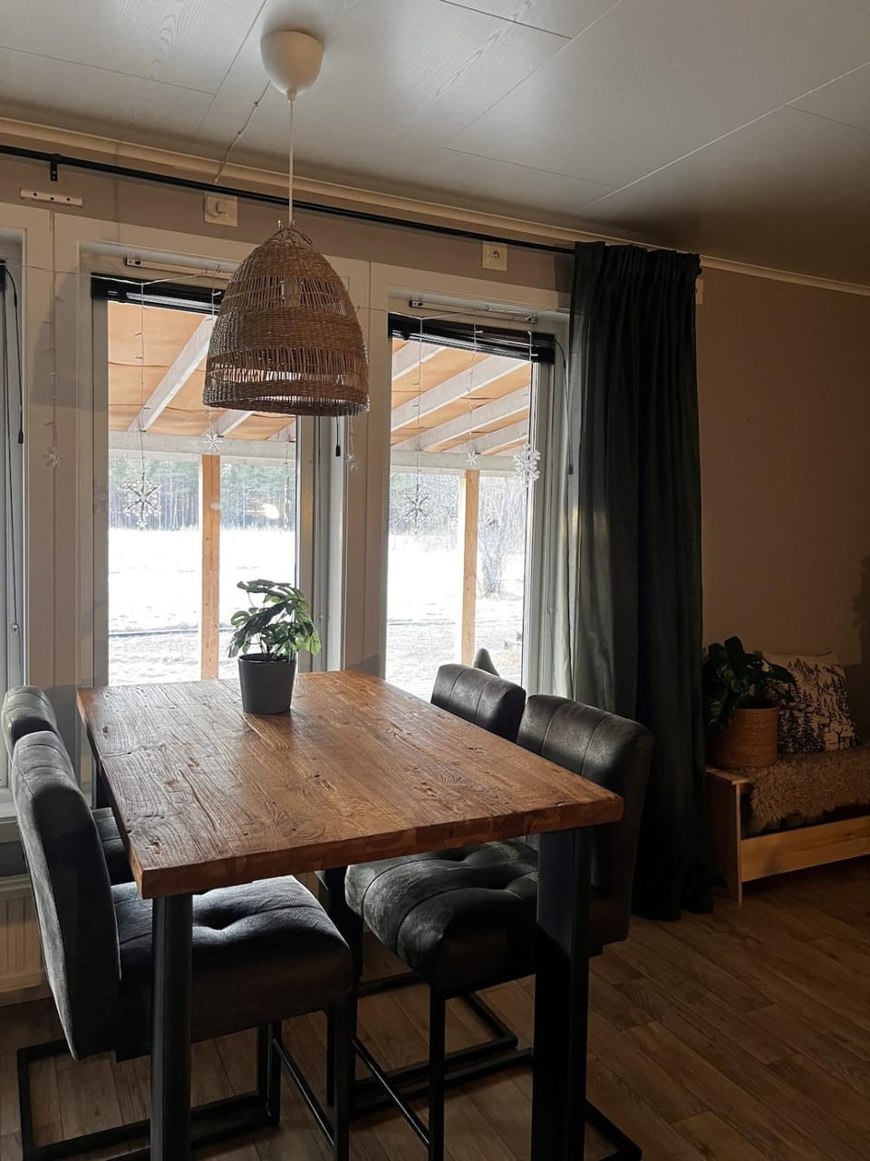 Vakantiehuis met boszicht op 2,5 hectare grond inclusief bedlinnen & schoonmaak House in Sweden