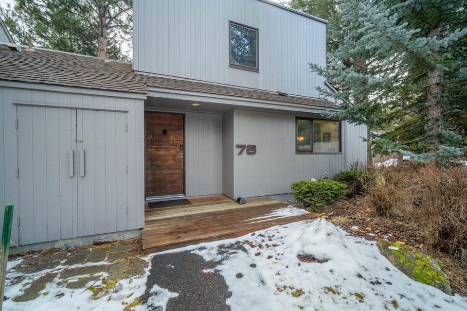 76 Meadow House Apartment in Sunriver