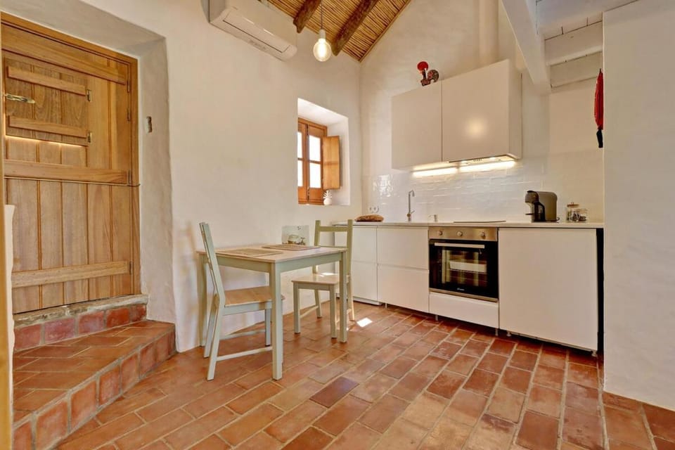 Laranjeira 26 by AlmaAlgarvia House in Loulé
