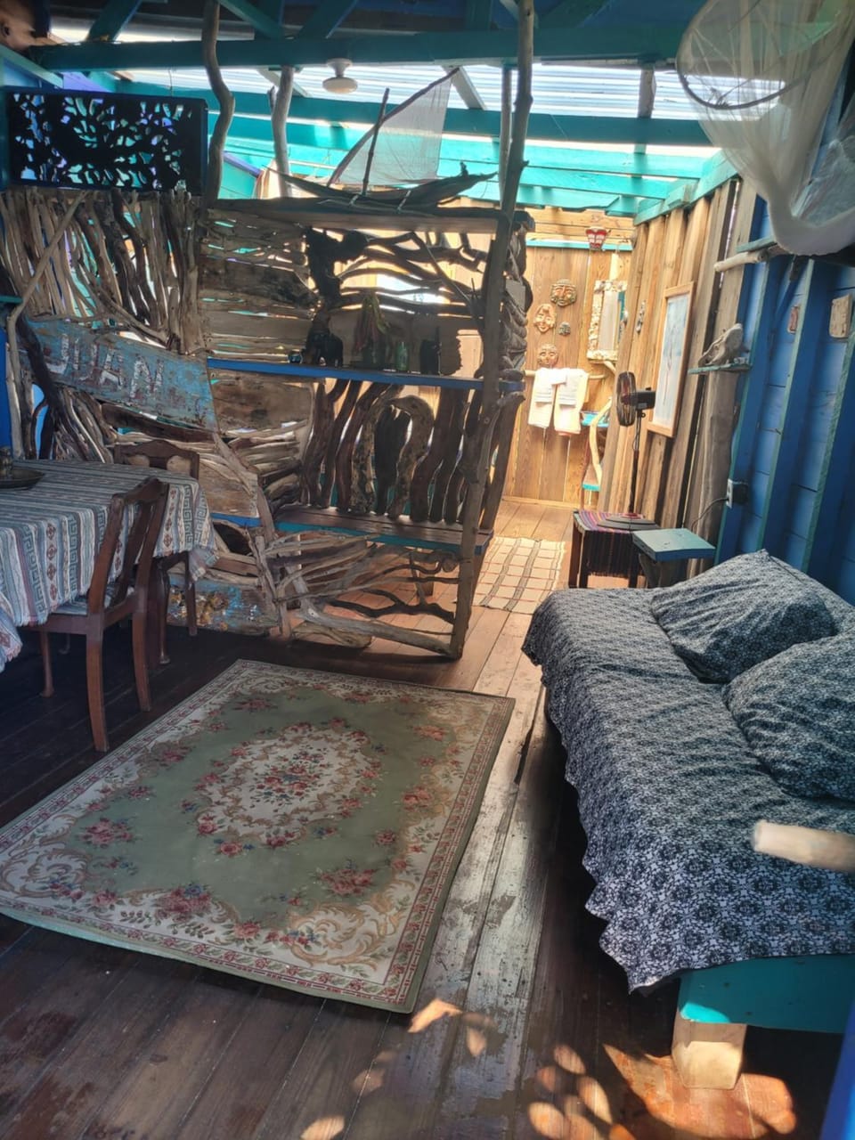 Photo of the whole room