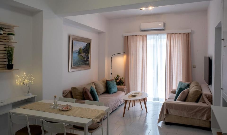 Karaoke, TV and multimedia, Living room, Seating area, Dining area, internet, air conditioner