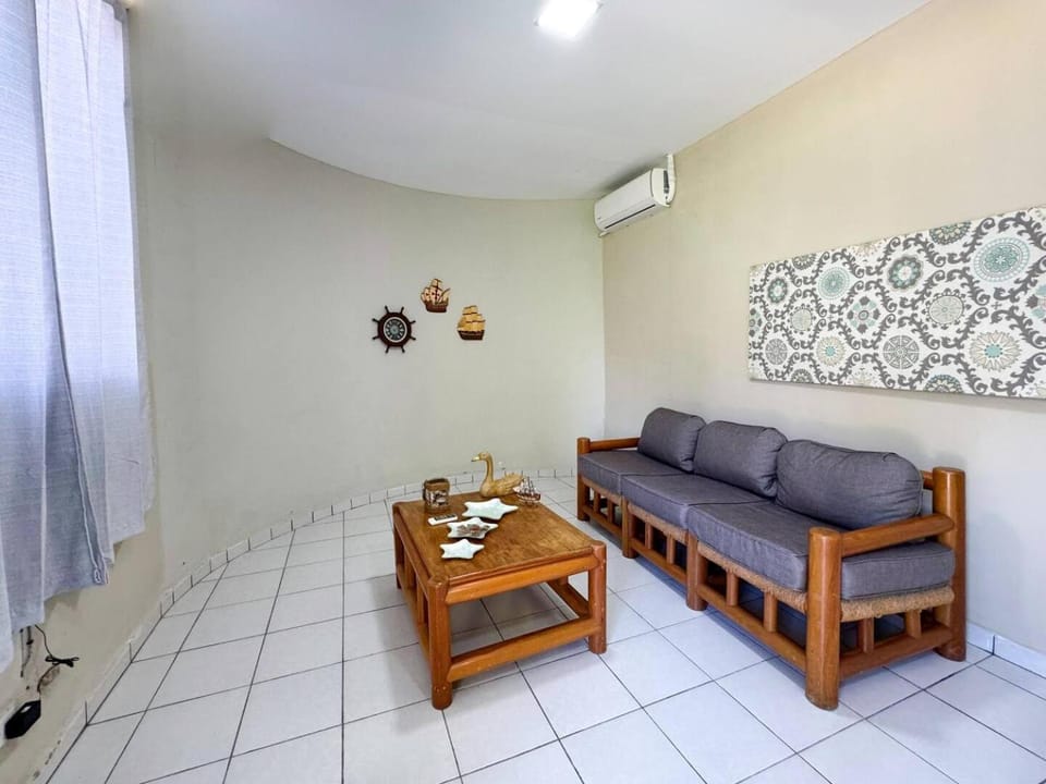 Living room, Seating area, air conditioner