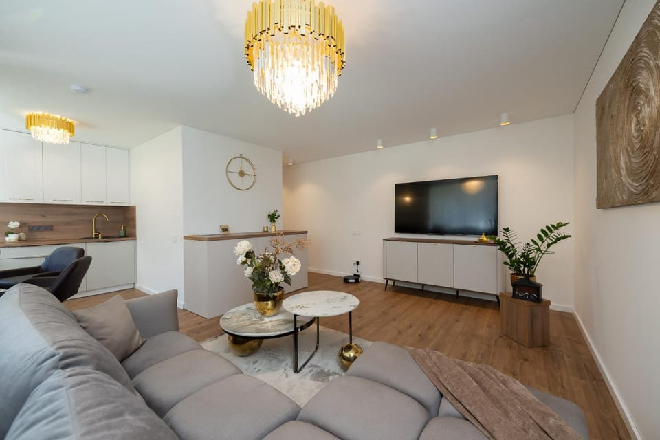 Golden Luxury Apartment- Self Check-in Apartment in Lithuania