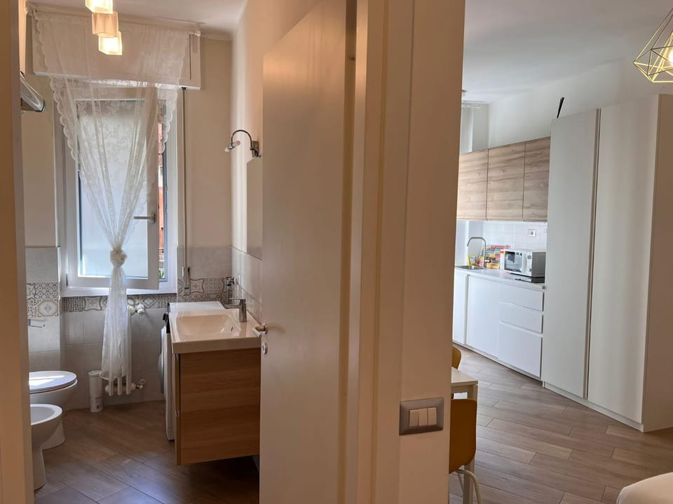 Toilet, Bathroom, Kitchen or kitchenette, towels