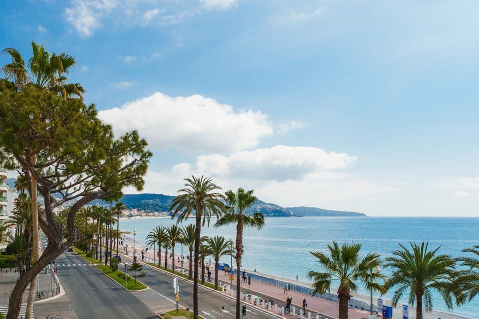 Nearby landmark, Day, Neighbourhood, Natural landscape, Beach, Mountain view, Sea view