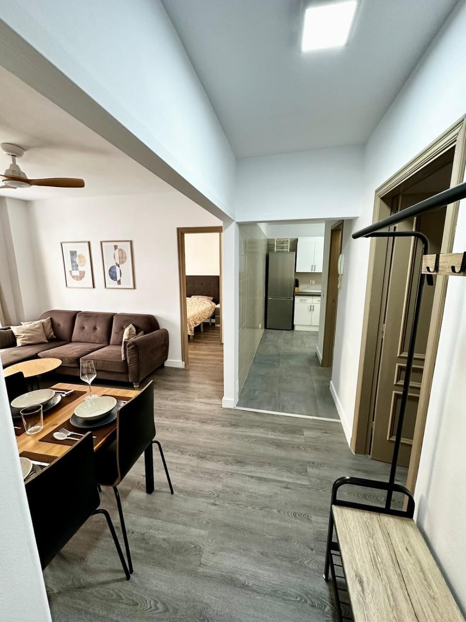 Great 2BR Apartment with 4 min walk everywhere Apartment in Playa San Juan