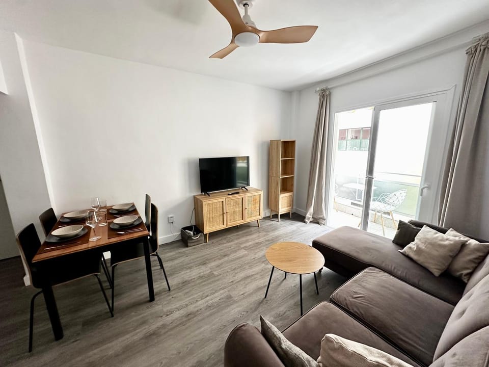 TV and multimedia, Living room, Dining area