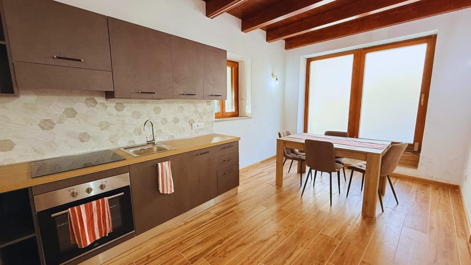 Residence Besano Bed and Breakfast in Canton of Ticino