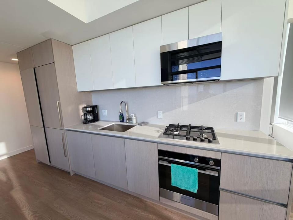 Convenient and Cozy 1B1B near metrotown Apartment in Burnaby