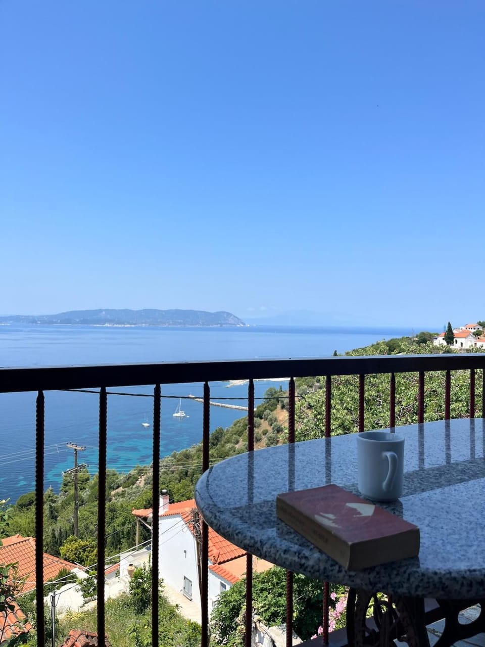 View (from property/room), Balcony/Terrace, Dining area, Sea view
