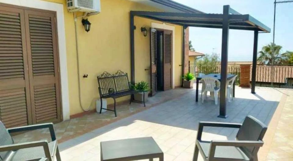Sotto i Monti House Apartment in Sicily