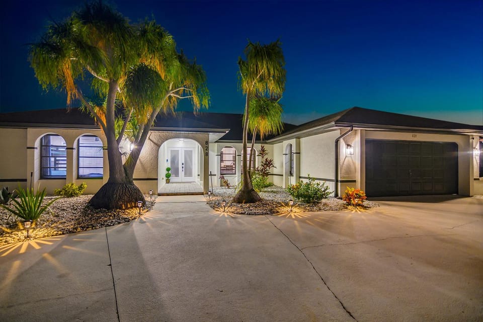 Property building, Garden, Garden view