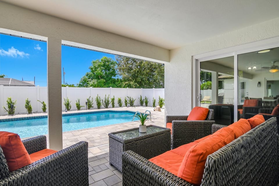 Seating area, Pool view, Swimming pool