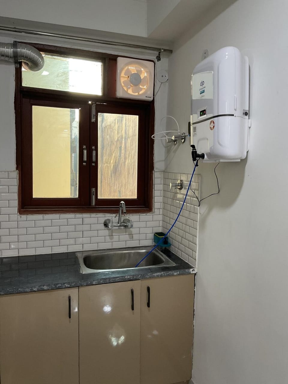 Mi Casa Amore - Cozy 2BHK with Projector Apartment in New Delhi