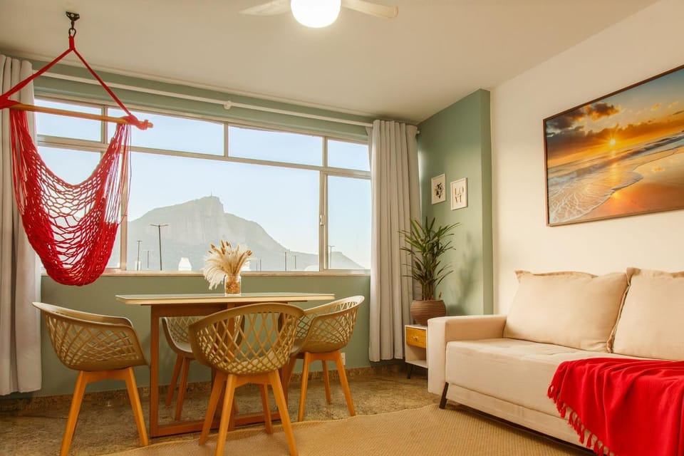 Leblon Beach in 5 minutes Apartment in Rio de Janeiro