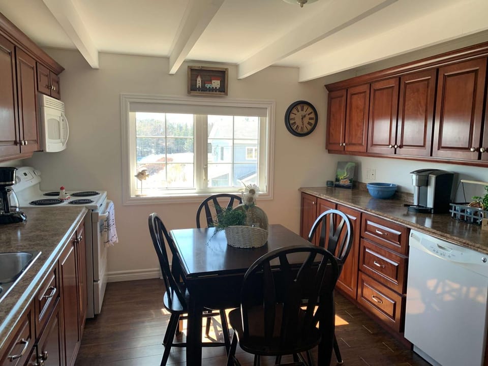 Salty B'y & Nook House in Twillingate