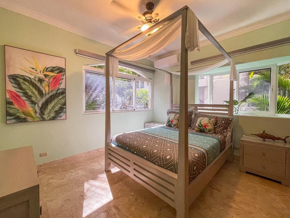1 min walk beach,bars,grocery House in Punta Cana